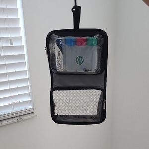 TSA Approved Traveling Hanging Toiletry Bag - Black Nwot